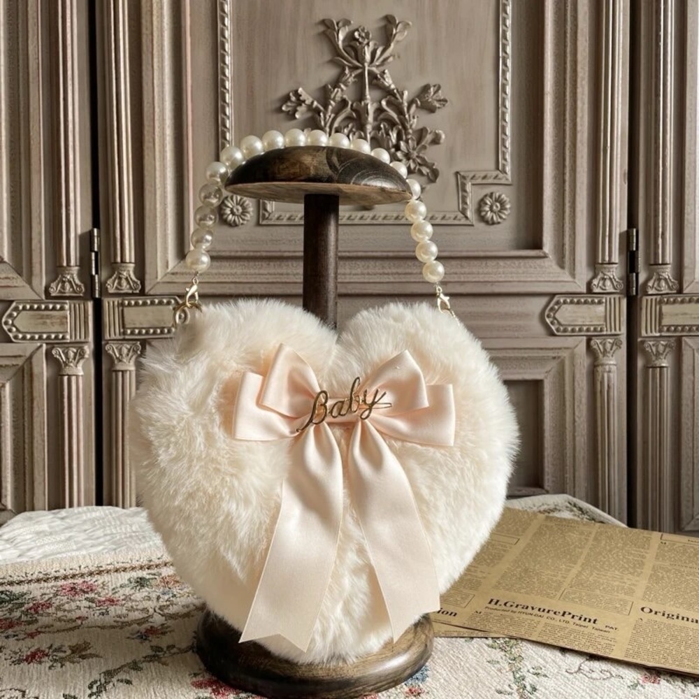 White Fur Heart Shaped Purse - Picture 3 of 8